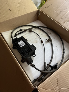 Seisupiduri juhtseade TOYOTA AVENSIS 2012 (1 foto / 3)