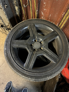 Mercedes W221 AMG 19 (1 foto / 3)