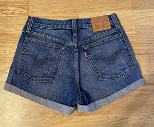 Levi’s джинсовые шорты, 26/27 (2 фото из 3)