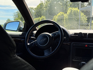 Audi A4 (8 foto / 11)