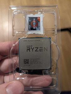 AMD Ryzen 7 2700X 3.7 GHz 8C/16tT (1 foto / 1)