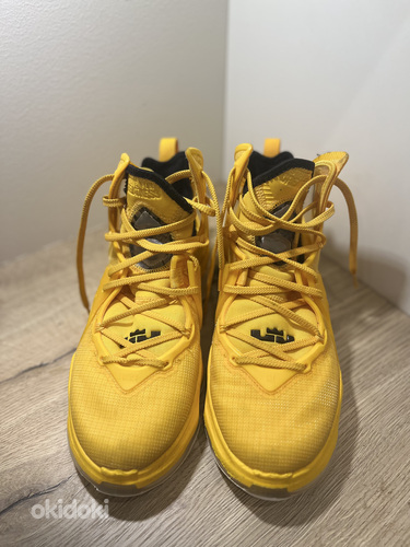 Кроссовки Nike Lebron xix, размер № 42, США 8,5 (фото #3)