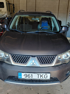 M/V Mitsubishi outlander. (1 foto / 8)