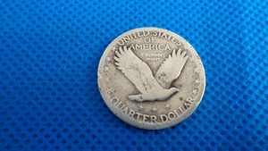 25 центов США(1916-1930).Год выпуска затерт.Серебро.