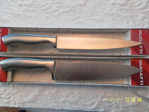 2 новых ножа BUGATTI LA COLTELLERIA(Италия)ДЛИНА 33 cm.