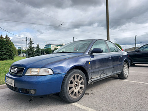 Audi A4 1.9 TDI 81kw автомат Üv 2022 окт. (2 фото из 6)