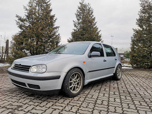 Vw Golf 1.9td 50kw manuaal 1999 (2 foto / 9)