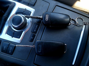 Audi A6 C6 2.4 бензин quattro (9 фото из 9)