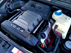 Audi A6 C6 2.4 бензин quattro (8 фото из 9)