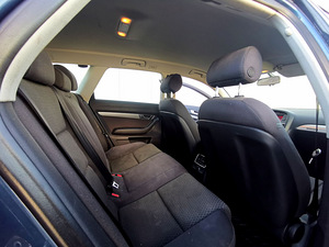 Audi A6 C6 2.4 бензин quattro (5 фото из 9)
