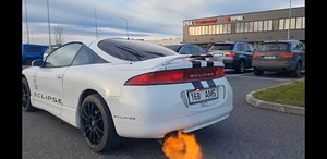 Mitsubishi Eclipse manuaal 110kw (12 foto / 12)