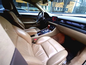 Audi A8 QUATTRO 3.7 206kW ATM Üv 2025 okt (3 foto / 11)