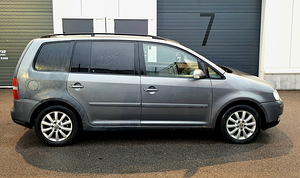 Vw Touran 1.9D 6 käiku manu Üv 2025.03 (4 foto / 10)