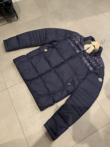 Moncler meeste jope (2 foto / 5)