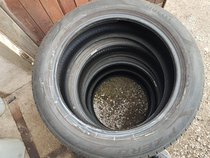 Продам резину 235/50/19 Pirelli