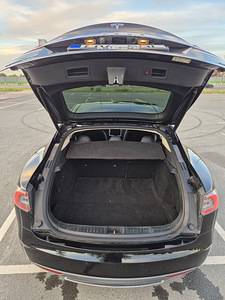 2014 Tesla Model S 85 - Tasuta kiirlaadimine ja andmeside (5 foto / 15)