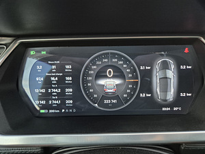 2014 Tesla Model S 85 - Tasuta kiirlaadimine ja andmeside (12 foto / 15)