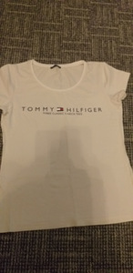T särk Tommy Hilfiger (1 foto / 2)