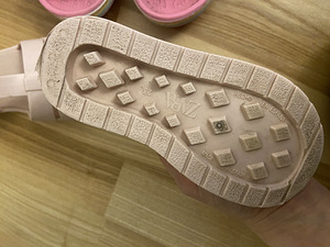 Crocs c9, Zara сандали (3 фото из 3)