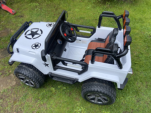 Elektriauto Jeep WXE-1688 (3 foto / 4)