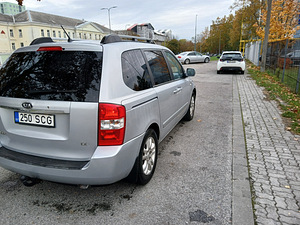 Kia carnival (4 фото из 12)