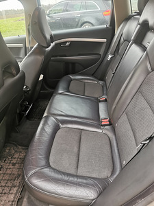Volvo V70 двигатель 2,4, 136 кВт. (4 фото из 6)