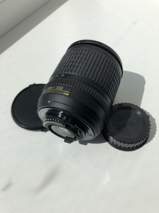 NIKON DX AF-S NIKKOR 18-135mm f3.5-5.6G ED (1 foto / 3)