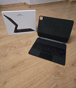Apple Magic Keyboard, iPad Pro 12,9'' (3-5 gen), 2021, RUS (1 foto / 7)