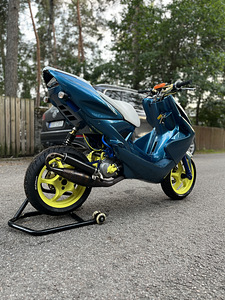 Yamaha Aerox (2 foto / 10)