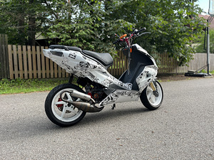 Aprilia sr50r 70cc (1 foto / 10)