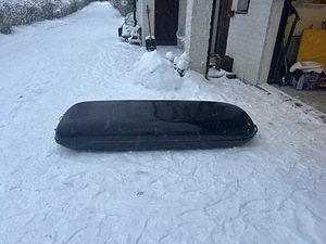 Kast (2 foto / 4)