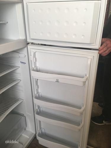 Приличный холодильник (фото #3)
