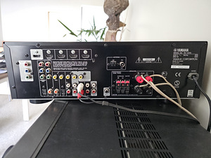Yamaha RX-V373 (3 foto / 6)