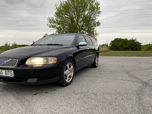 Volvo v70 (9 foto / 12)