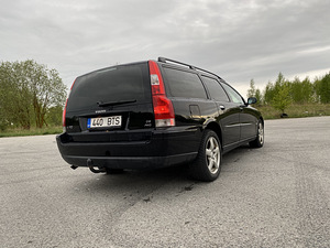 Volvo v70 (10 foto / 12)