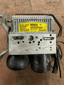 Mercedes-Benz SBC pump (pärit W211 küljest) (1 foto / 3)