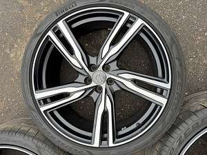 22" оригинальные диски Volvo 5x108 + летние шины 265/35/22