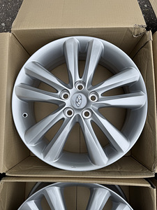 18" Hyundai originaalveljed 5x114,3 (uued) (2 foto / 10)