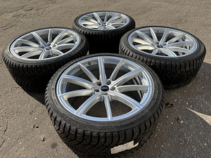 21" оригинальные диски Audi RS6/7 C8 5x112 + шипованные шины 275/35 (5 фото из 10)