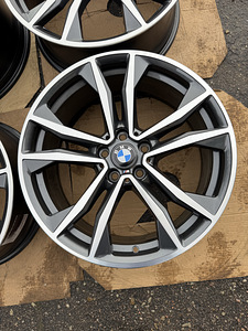 19" оригинальные диски BMW стиль 715M 5x112 (новые) (1 фото из 8)
