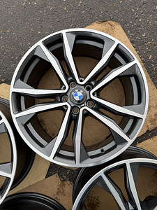 19" оригинальные диски BMW стиль 715M 5x112 (новые) (2 фото из 8)