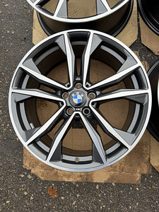 19" оригинальные диски BMW стиль 715M 5x112 (новые) (4 фото из 8)