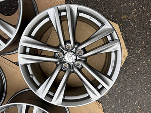 19" оригинальные диски Infinity/Nissan 5x114,3 + датчики (1 фото из 10)
