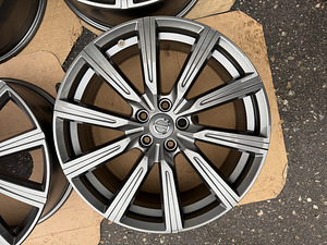 19" оригинальные диски Volvo 5x108 (2 фото из 10)