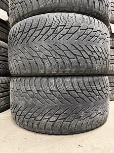 285/40/20 шины Nokian с шипами 5-6мм (2 фото из 5)