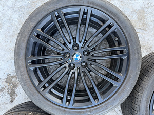 19" оригинальные диски BMW стиль 664M 5x112 + летние шины 7мм (4 фото из 10)