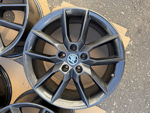 18" оригинальные диски Skoda 5x112 (5 фото из 8)