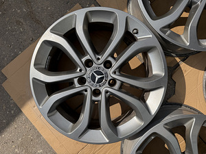 17" оригинальные диски Mercedes-Benz 5x112 + датчики (7 фото из 9)