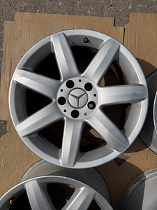 17" оригинальные диски Mercedes-Benz SL 5x112 (5 фото из 8)