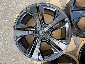 18" оригинальные диски Peugeot 5x108 (как новые) (6 фото из 10)